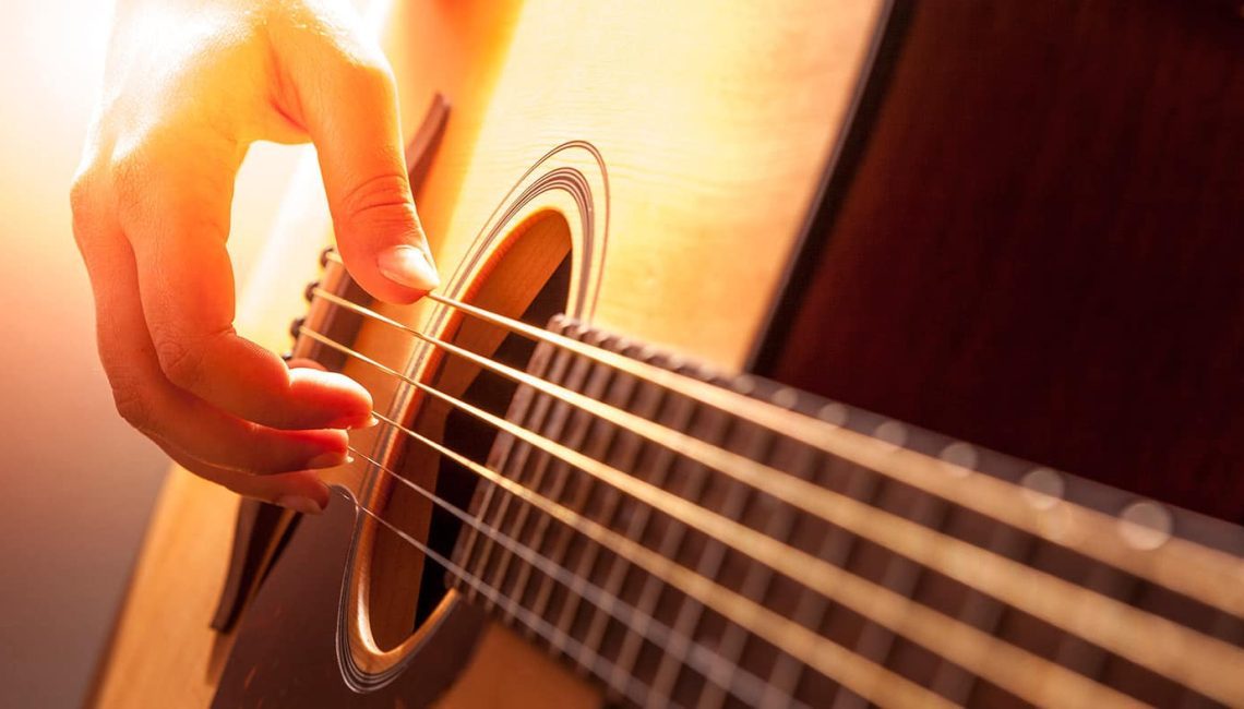 como-aprender-a-tocar-la-guitarra-desde-cero